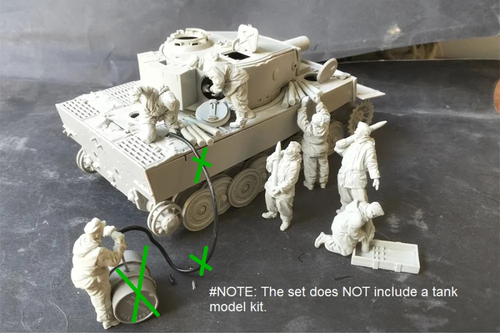 1/35 WWII German Panzer Crew with Commander, 8 Figures, Resin Model Figure Kit, Unassembled and Unpainted