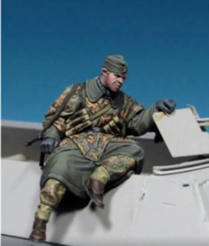 1/35 Modern Female, Resin Model Figure Kit, Anime Theme, Unassembled and Unpainted