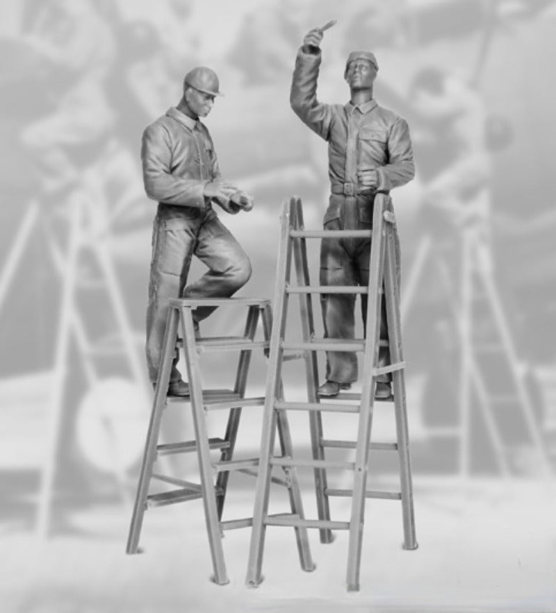 1/32 WWII USAAF Ground Crew, 2 Figures, Resin Model Figure Kit, Unassembled and Unpainted