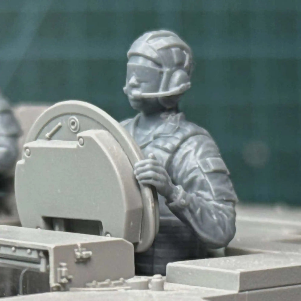 1/35 Modern Chinese Army Soldiers, 3 Figures, Resin Model Figure Kit, Unassembled and Unpainted