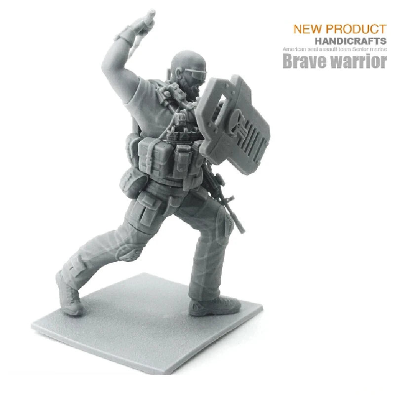 75mm Modern Soldier Axe & Shield, Resin Model Figure Kit, Unassembled and Unpainted