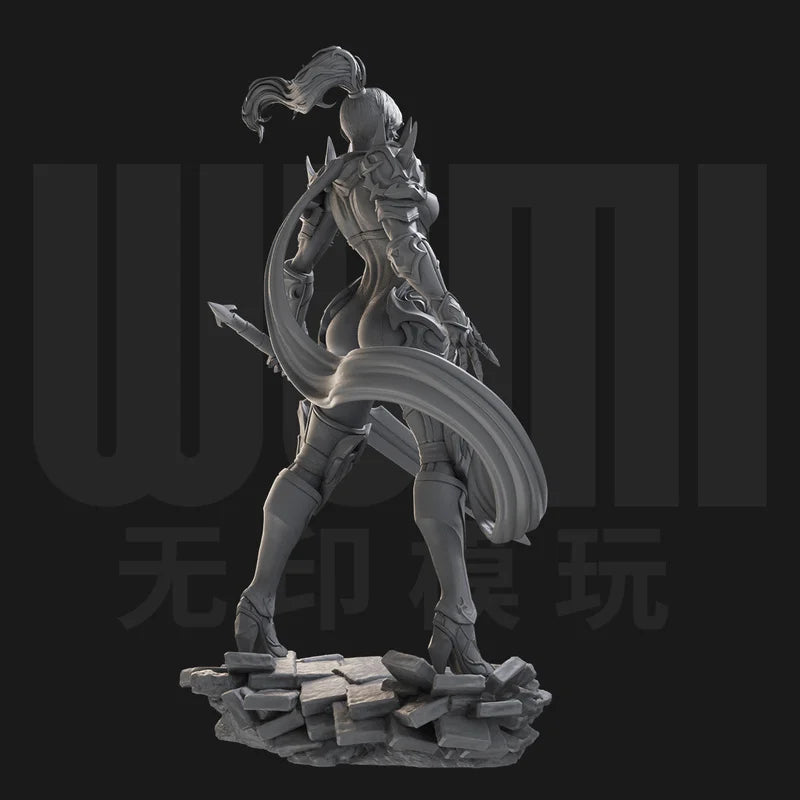 1/24 Spiked Armored Warrior with Whip and Sword, Resin Model Figure Kit, Fantasy Theme, Unassembled and Unpainted