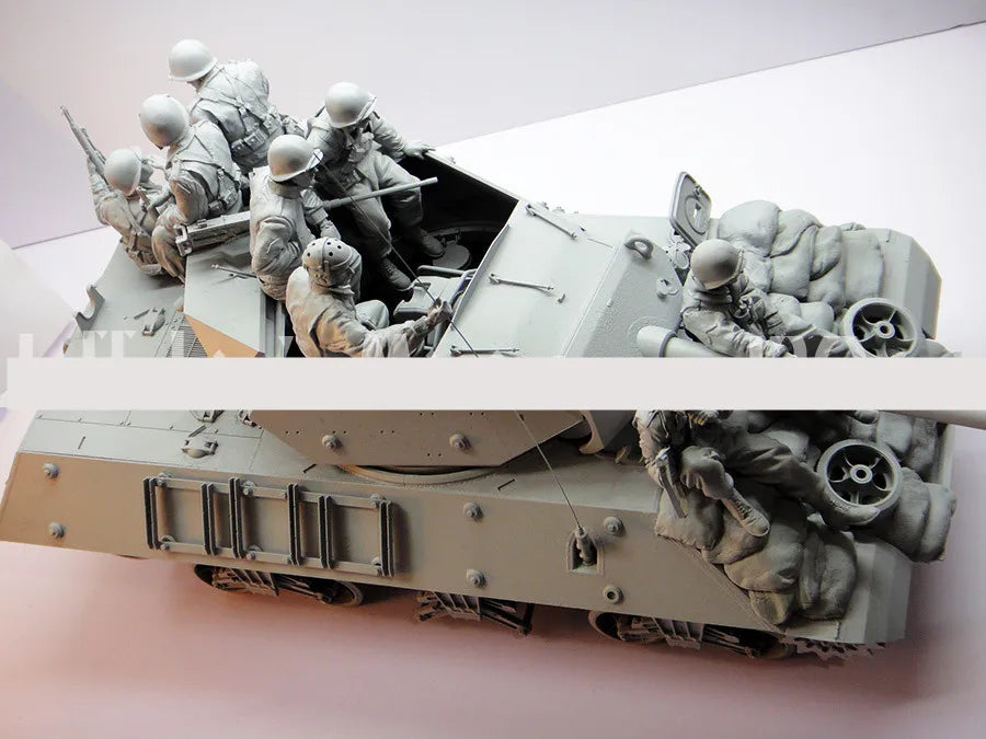 1/16 WWII Military Crew, 7 Figures, Resin Model Figure Kit, Unassembled and Unpainted