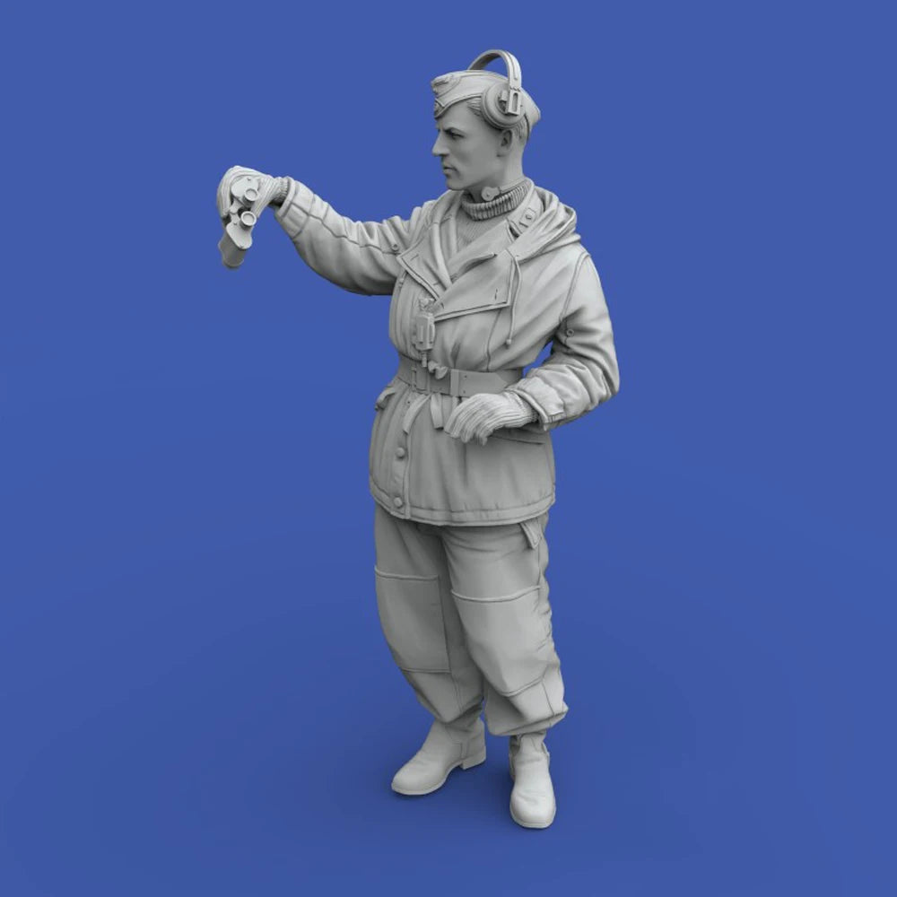 1/35 WWII Soviet Tank Commander with Raised Arm, Resin Model Figure Kit, Unassembled and Unpainted