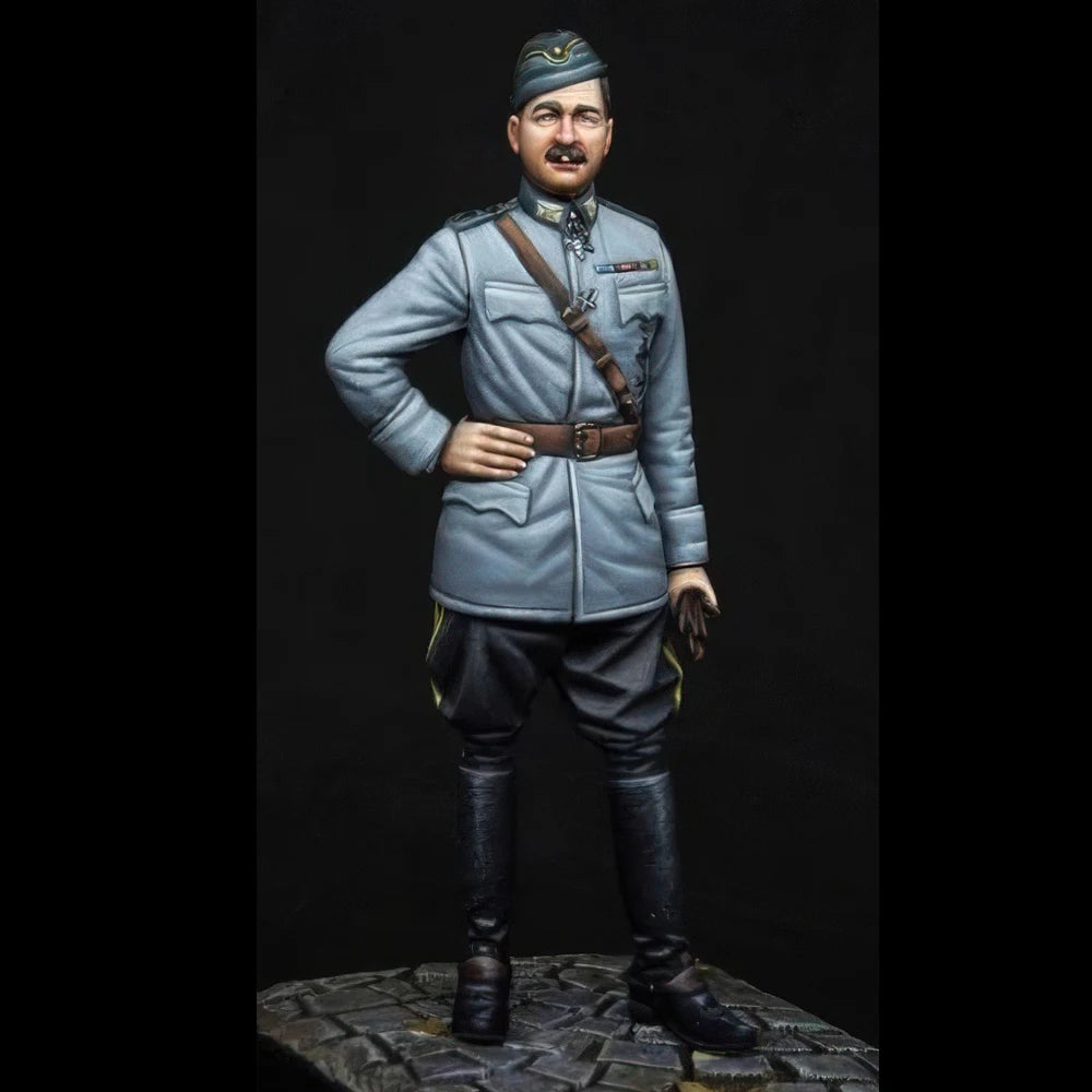 1/35 WWII Finnish Marshall Officer, Resin Model Figure Kit, Unassembled and Unpainted