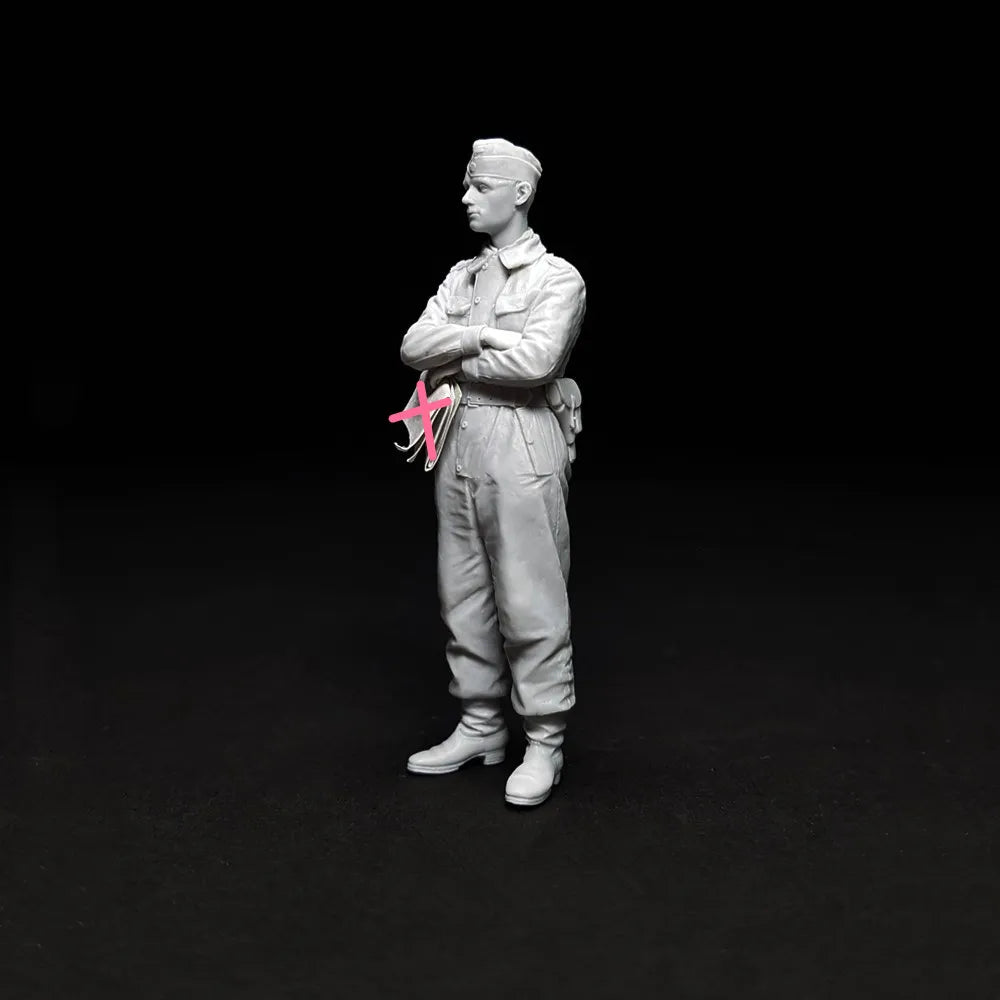 1/35 Cold War Military Serviceman, Resin Model Figure Kit, Unassembled and Unpainted