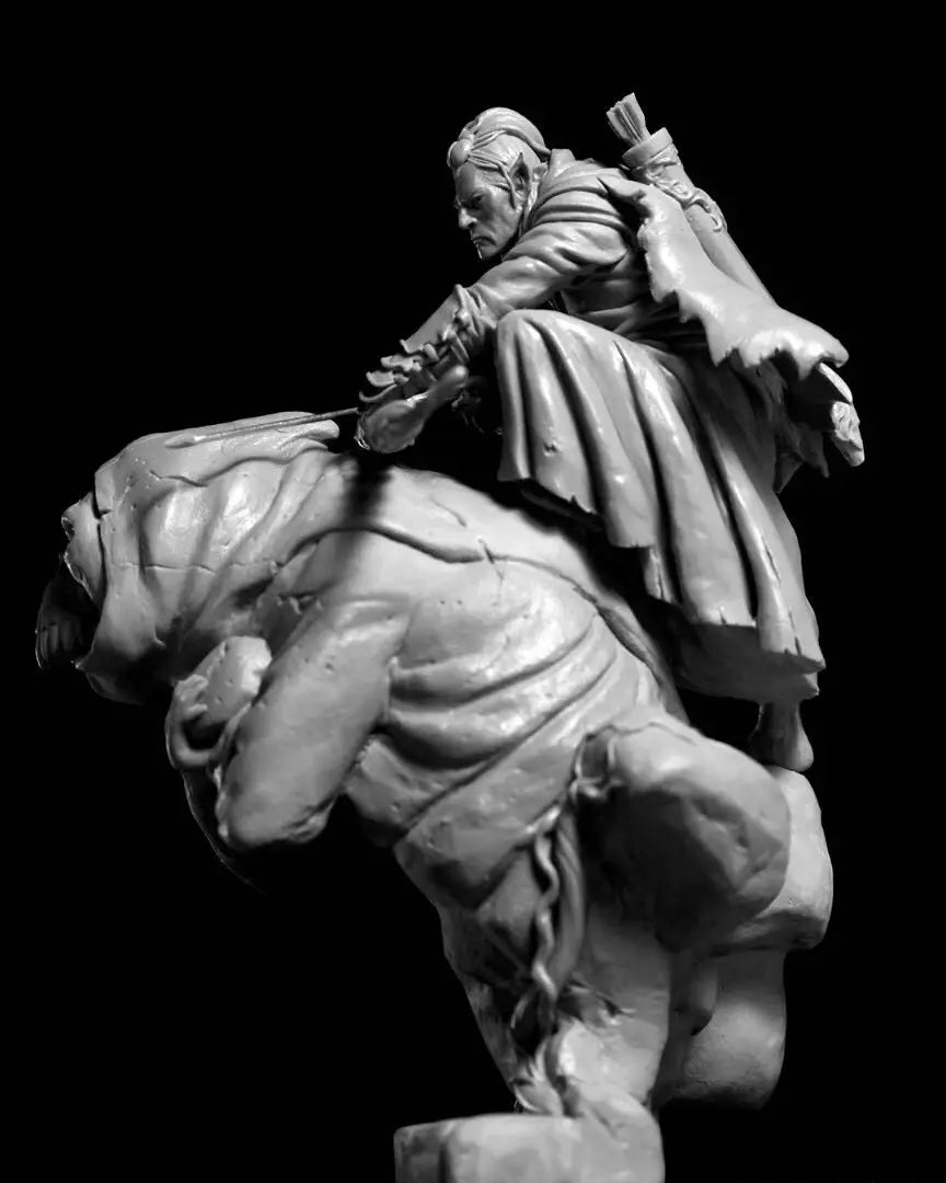 1/24 Dark Fantasy Warrior & Beast Mount, 2 Figures, Resin Model Figure Kit, Fantasy Theme, Unassembled and Unpainted