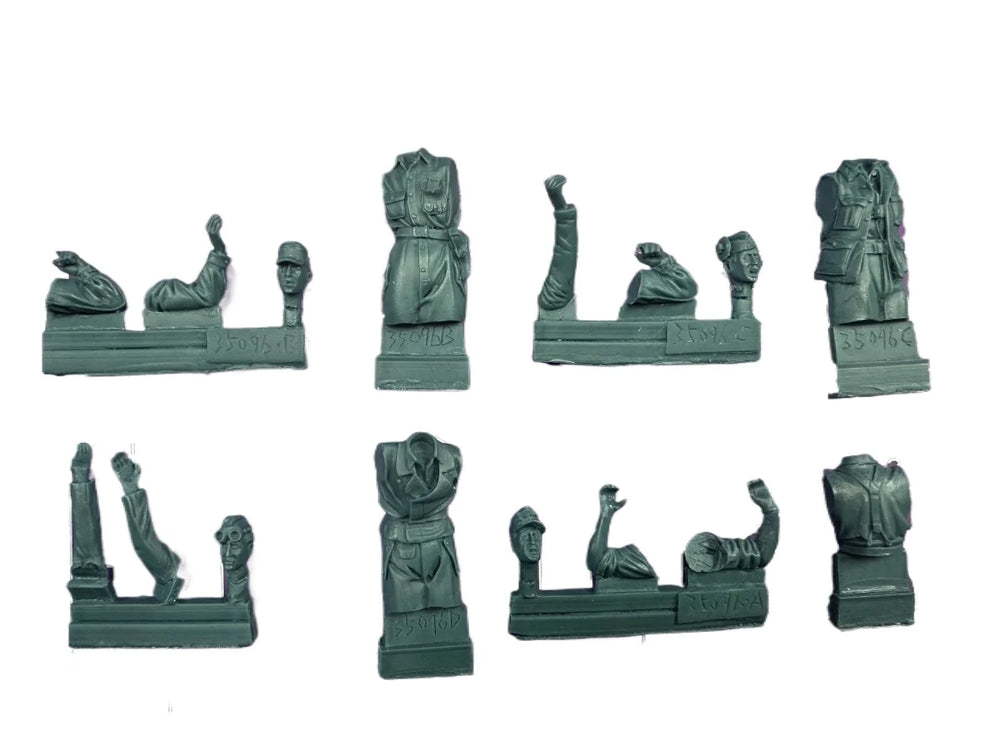1/35 WWII Panzer Tank Crew, 8 Figures, Resin Model Figure Kit, Unassembled and Unpainted