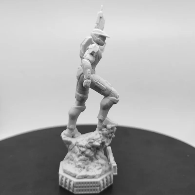 1/24 Power Armor Soldier with Rifle, Resin Model Figure Kit, Sci-Fi Theme, Unassembled and Unpainted