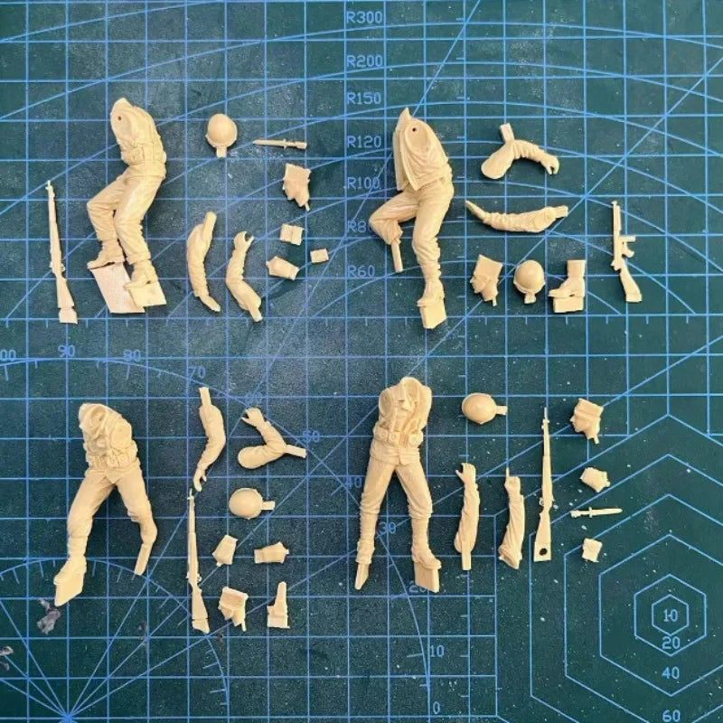 1/35 WWII US M10 Tank Destroyer Crew, 4 Figures, Resin Model Figure Kit, Unassembled and Unpainted