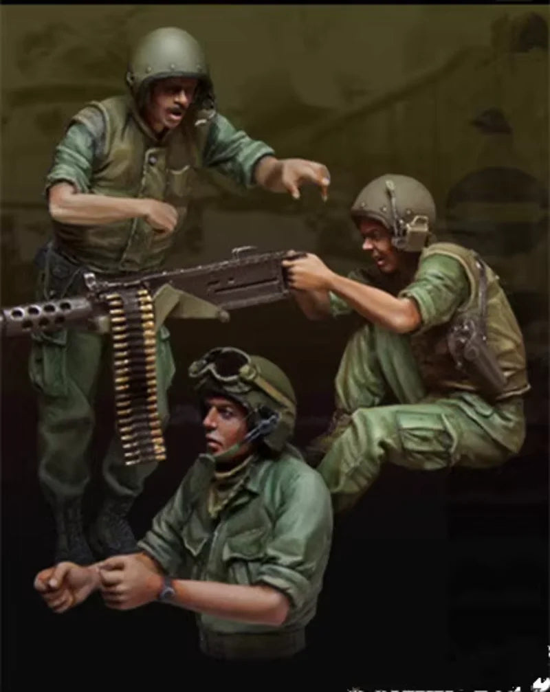 1/35 Vietnam War US Armor Crew in Field Positions, 3 Figures, Resin Model Figure Kit, Unassembled and Unpainted