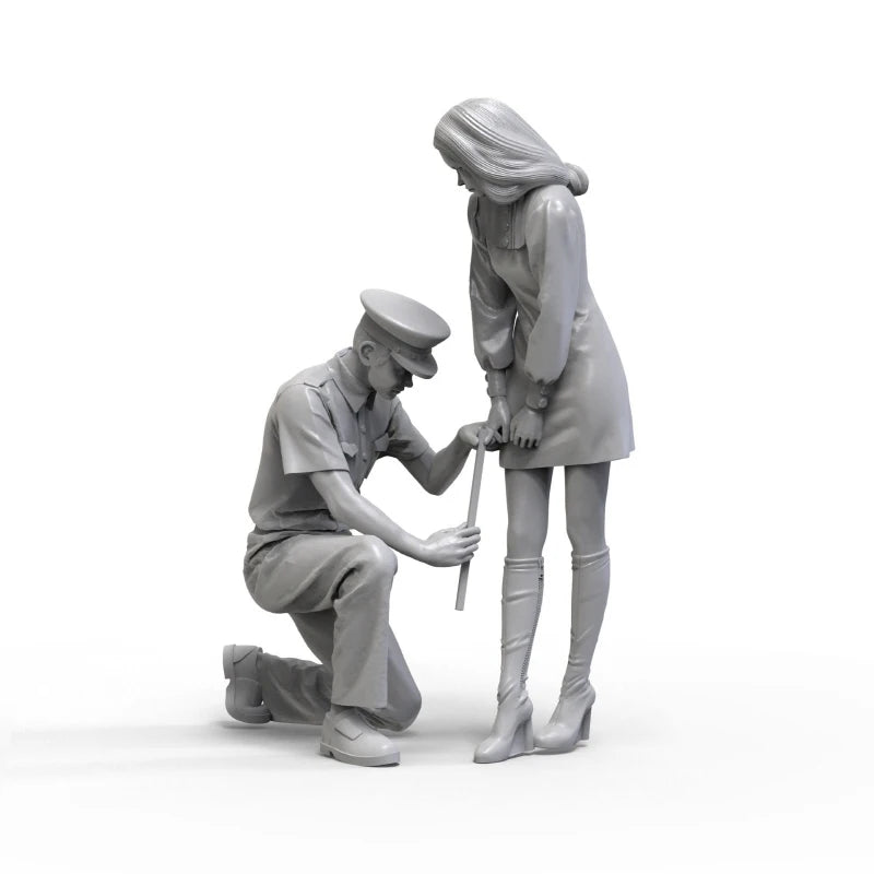 1/24 Modern Police Officer & Civilian, 5 Figures, Resin Model Figure Kit, Unassembled and Unpainted
