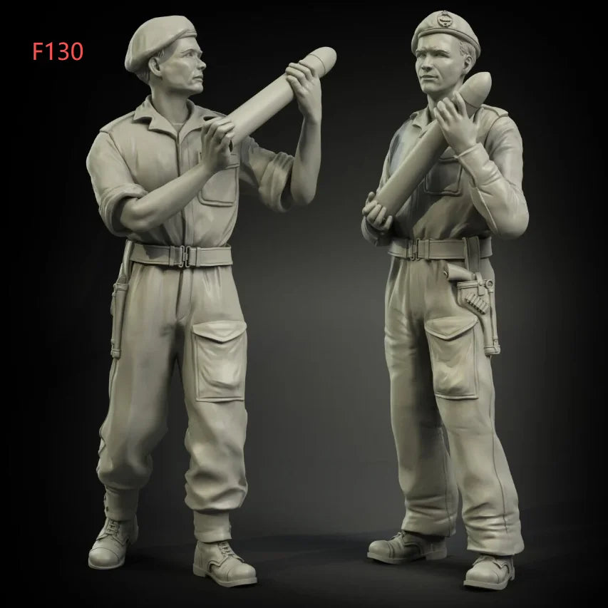 1/35 WWII British 8th Army Infantryman Leaning, Resin Model Figure Kit, Unassembled and Unpainted
