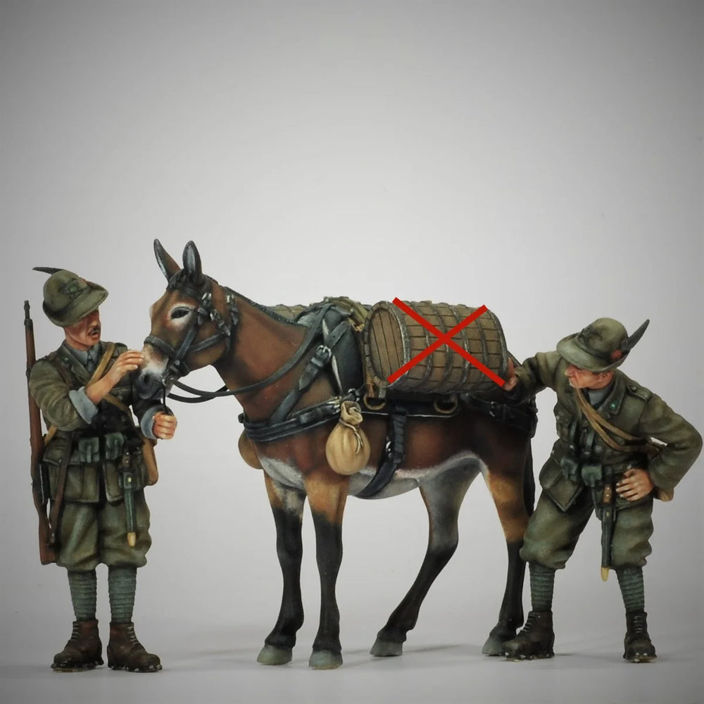 1/35 WWII Italian Soldiers with Pack Mule, 3 Figures, Resin Model Figure Kit, Unassembled and Unpainted