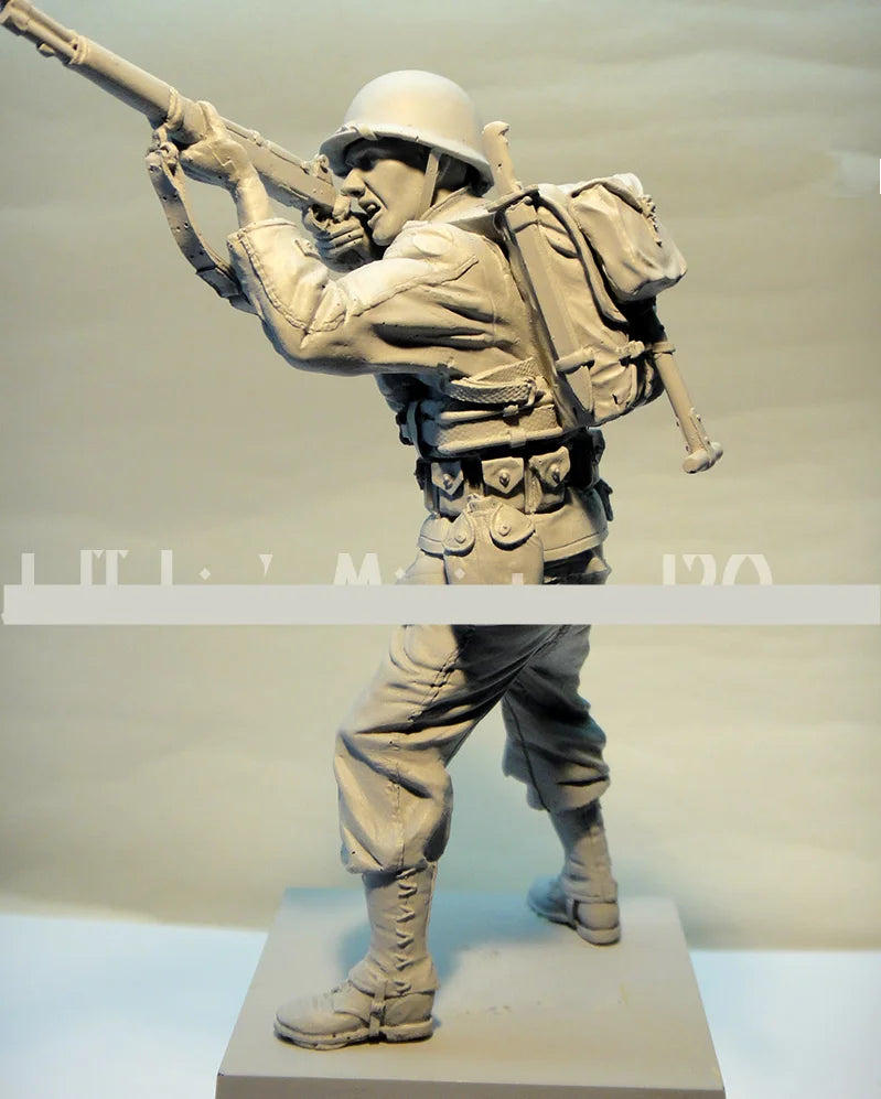 1/16 WWI Soldier Aiming Rifle with Bayonet, Resin Model Figure Kit, Unassembled and Unpainted