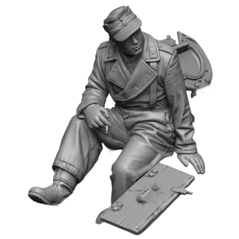 1/35 WWII German Assault Gun Crew Soldier, Resin Model Figure Kit, Unassembled and Unpainted