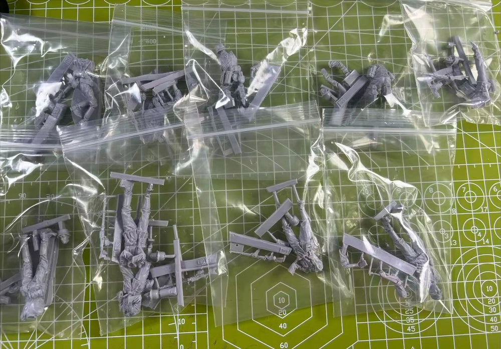 1/35 Modern Infantry in Combat Positions, 10 Figures, Resin Model Figure Kit, Unassembled and Unpainted