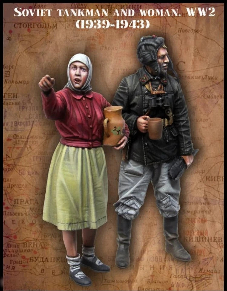 1/35 WWII Soviet Tankman and Civilian Woman, 2 Figures, Resin Model Figure Kit, Unassembled and Unpainted