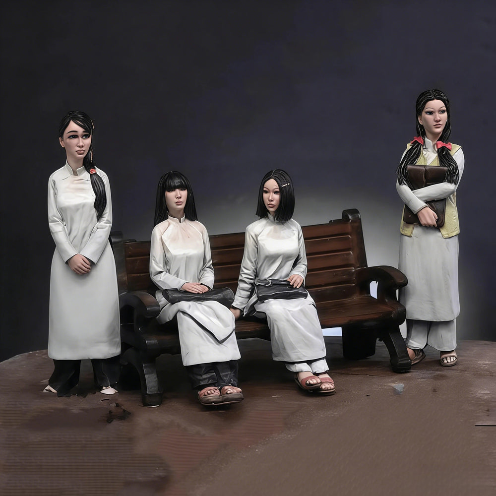 1/35 Modern Contemporary Females, 4 Figures, Resin Model Figure Kit, Unassembled and Unpainted