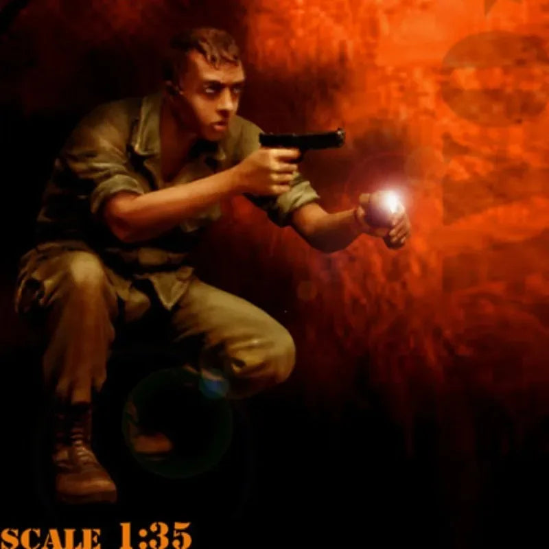 1/35 WWII US Rifleman Kneeling with Rifle, Resin Model Figure Kit, Unassembled and Unpainted
