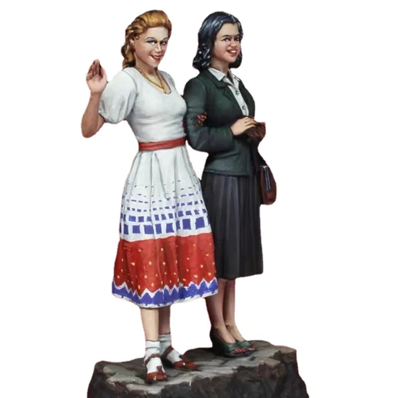 1/35 WWII 1940s Civilian Women, 2 Figures, Resin Model Figure Kit, Unassembled and Unpainted
