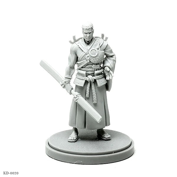 Armored Fantasy Officers with Sword and Halberd, 2 Figures, Resin Model Figure Kit, Fantasy Theme, Unassembled and Unpainted