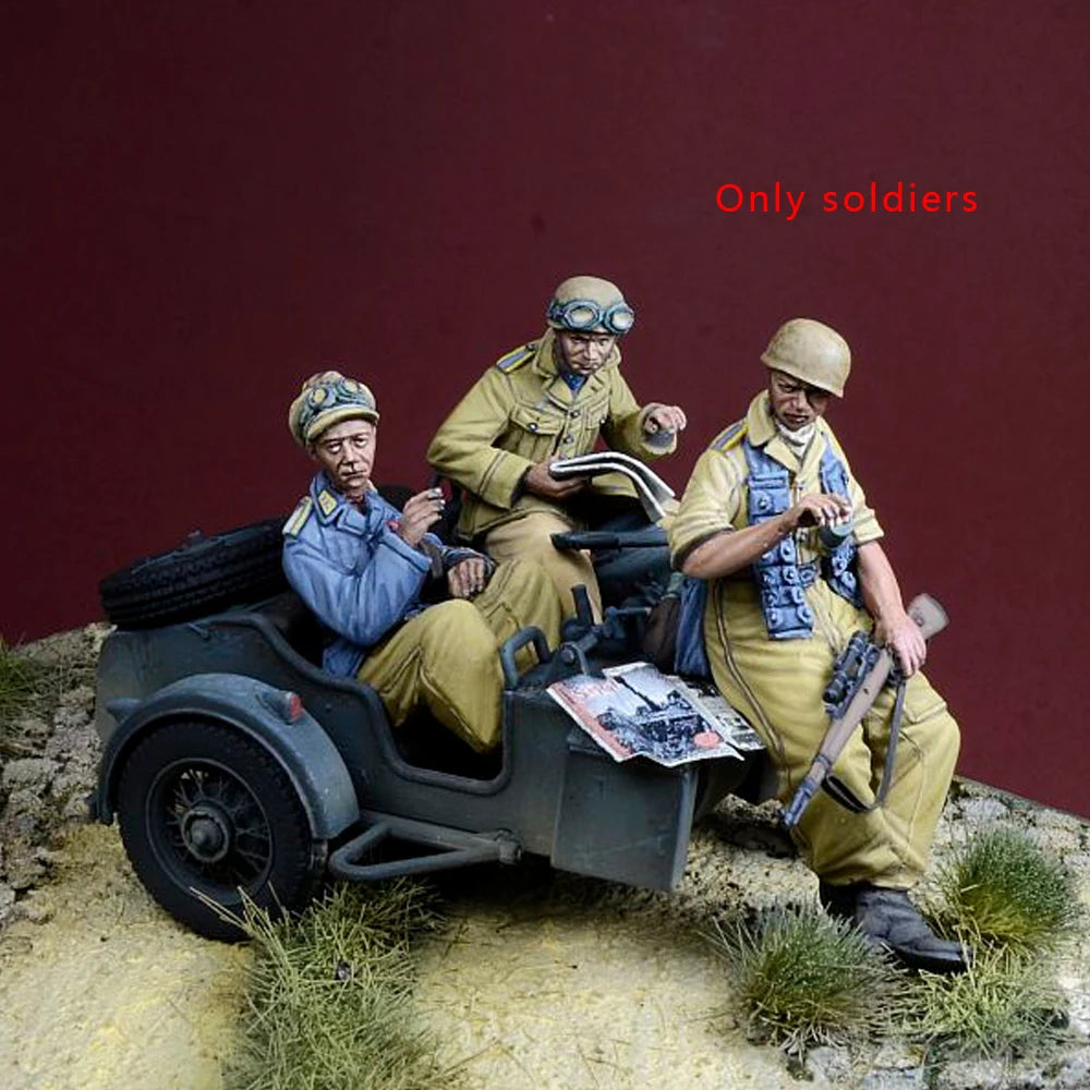 1/35 WWII German Motorcycle Crew, 3 Figures, Resin Model Figure Kit, Unassembled and Unpainted