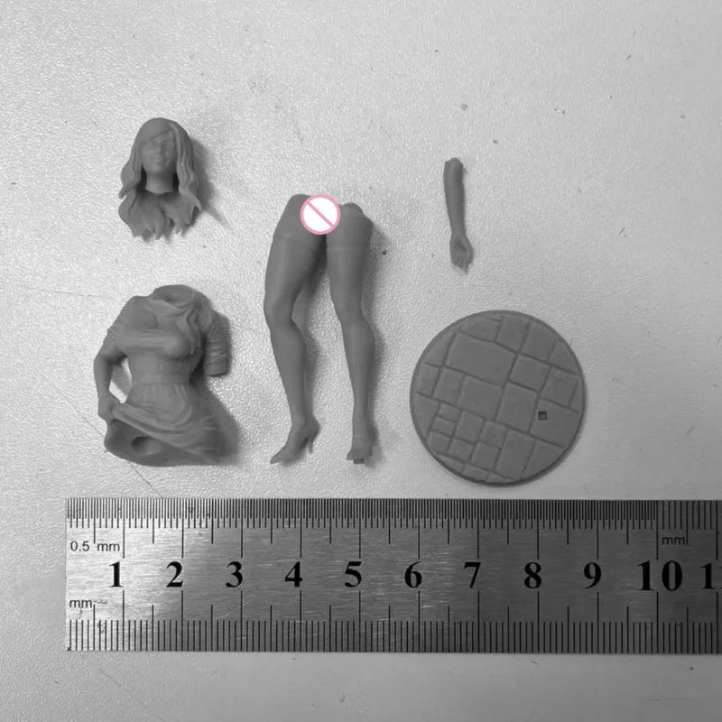 1/24 Woman in Quilted Corset Dress with Puffed Sleeves, Resin Model Figure Kit, Unassembled and Unpainted