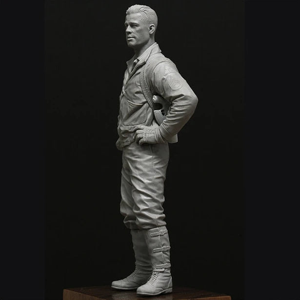 1/16 WWII US Tank Commander Hands on Hips, Resin Model Figure Kit, Unassembled and Unpainted