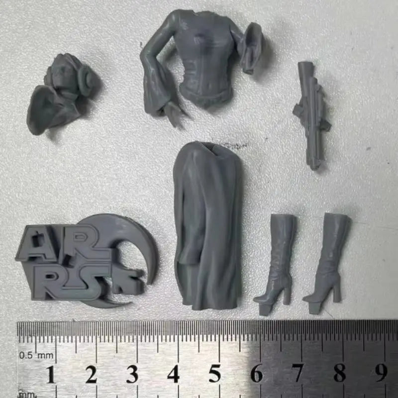 1/24 Female Commando with Pulse Rifle, Resin Model Figure Kit, Sci-Fi Theme, Unassembled and Unpainted