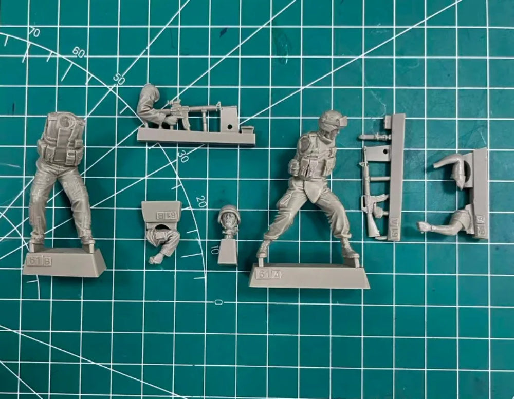 1/35 Modern U.S. Marines Humvee Crew in Combat, 6 Figures, Resin Model Figure Kit, Unassembled and Unpainted