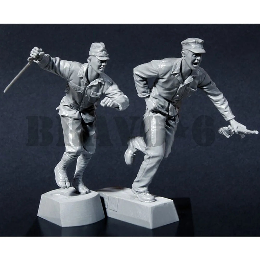1/35 WWII Japanese Infantry Close Combat Assault, 4 Figures, Resin Model Figure Kit, Unassembled and Unpainted