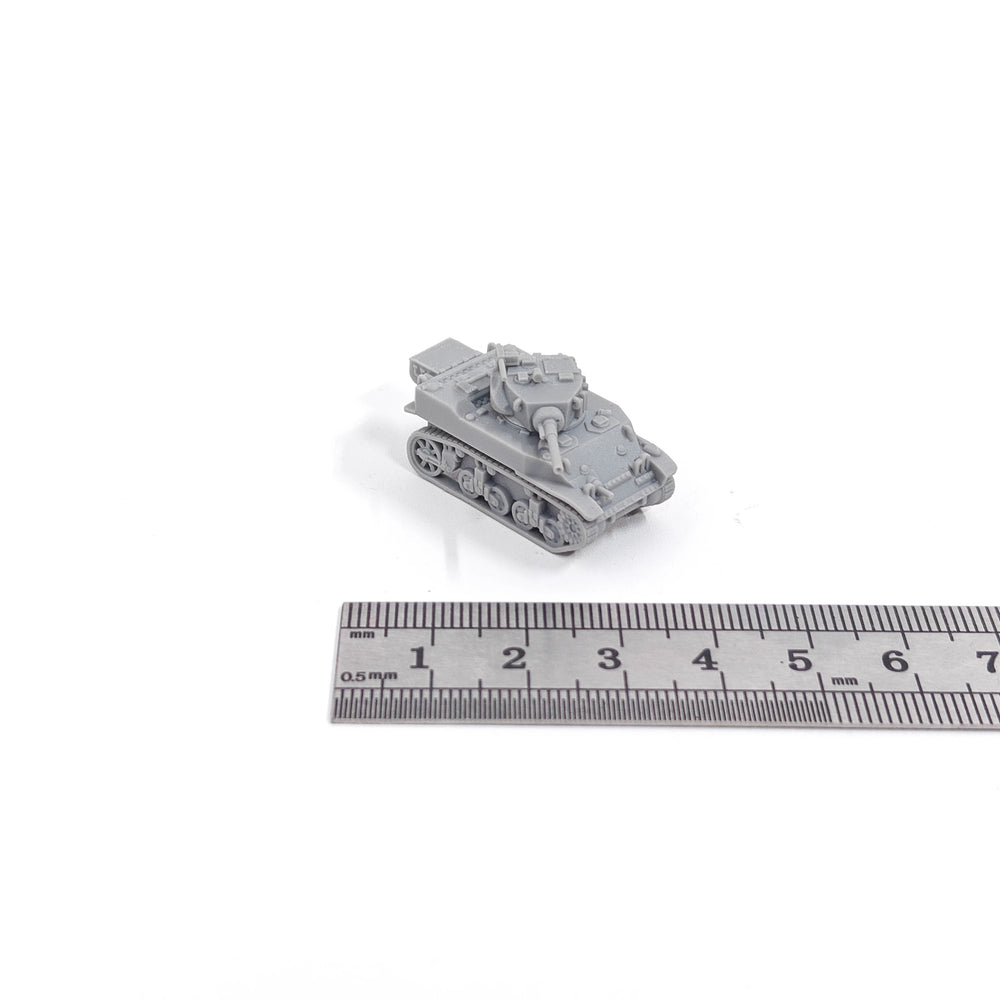 1/144 WWII American M5A1 Stuart Light Tank, Resin Model Vehicle Kit, Unassembled and Unpainted