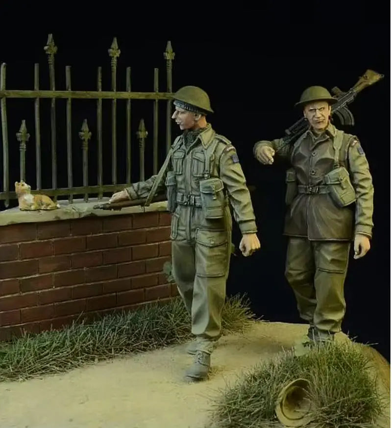 1/35 WWI British Commonwealth Soldiers, 2 Figures, Resin Model Figure Kit, Unassembled and Unpainted