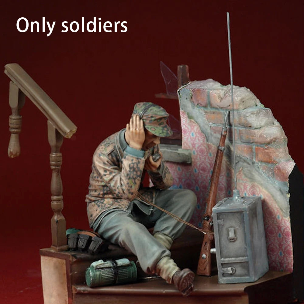 1/16 WWII German Machine Gunner in Splinter Camo with MG42, Resin Model Figure Kit, Unassembled and Unpainted