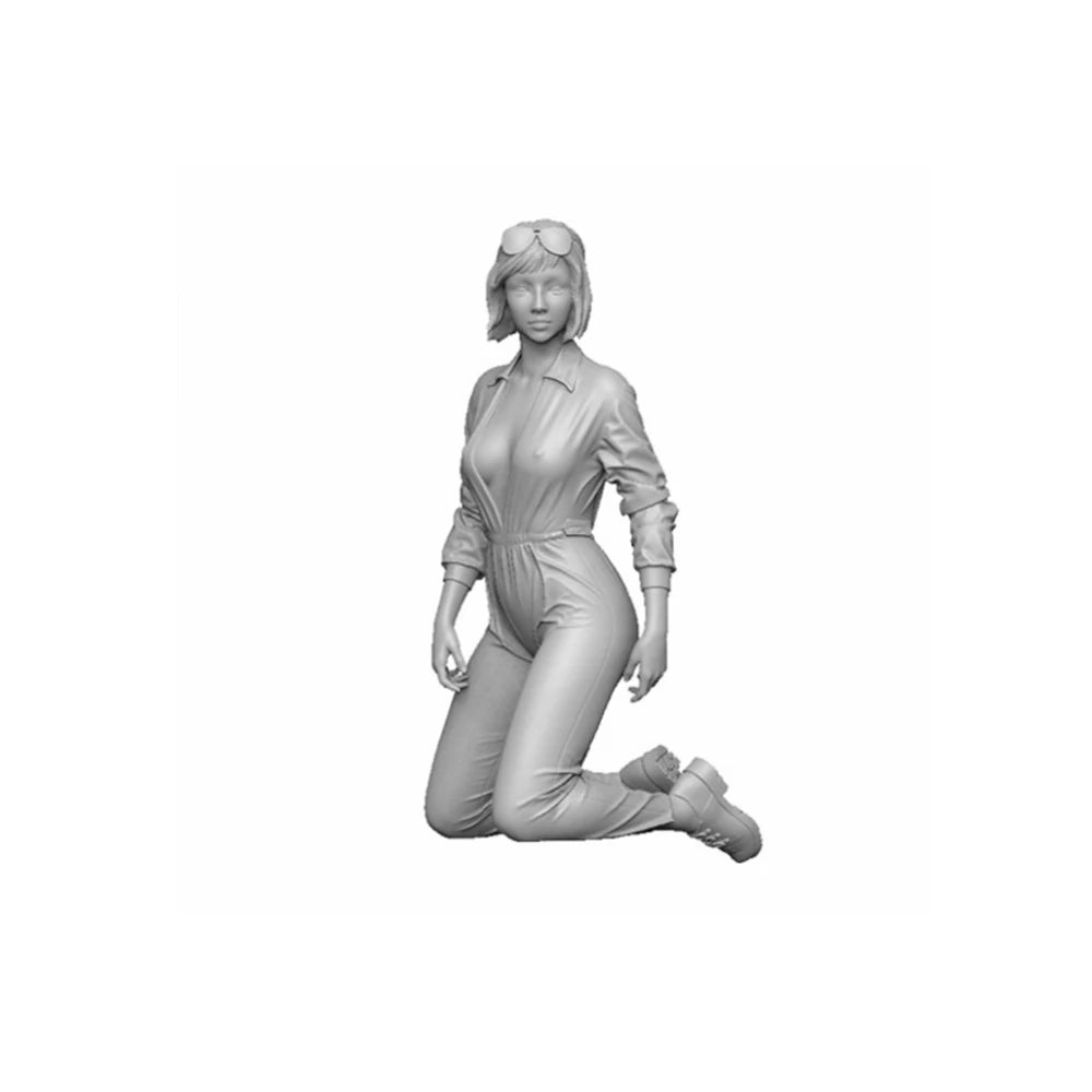 1/35 Modern Female Mechanic Kneeling, Resin Model Figure Kit, Unassembled and Unpainted