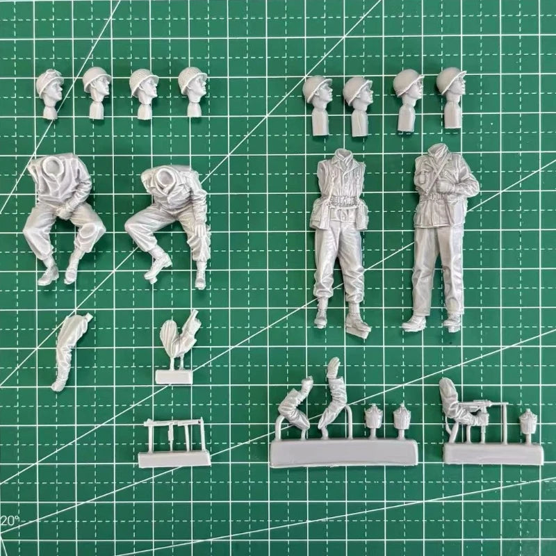 1/35 WWII US Infantry Jeep Crew & Medic, 4 Figures, Resin Model Figure Kit, Unassembled and Unpainted
