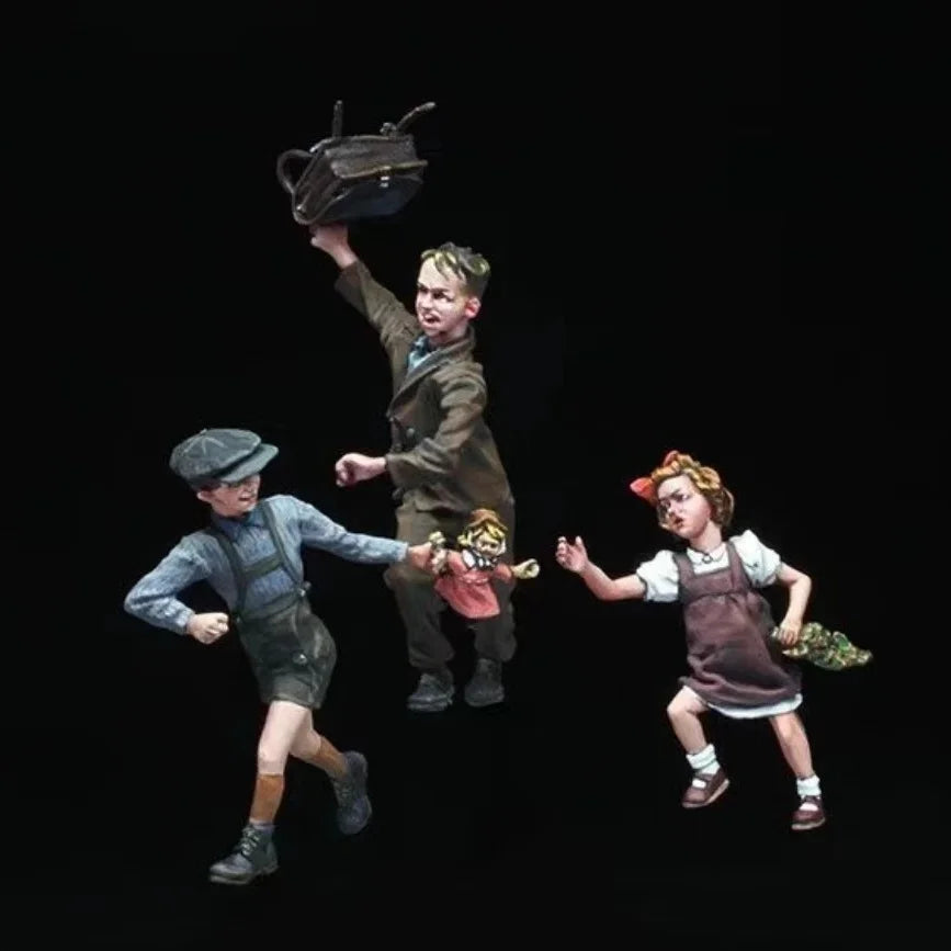 1/35 WWI Child Soldiers & Civilian Children, 7 Figures, Resin Model Figure Kit, Unassembled and Unpainted
