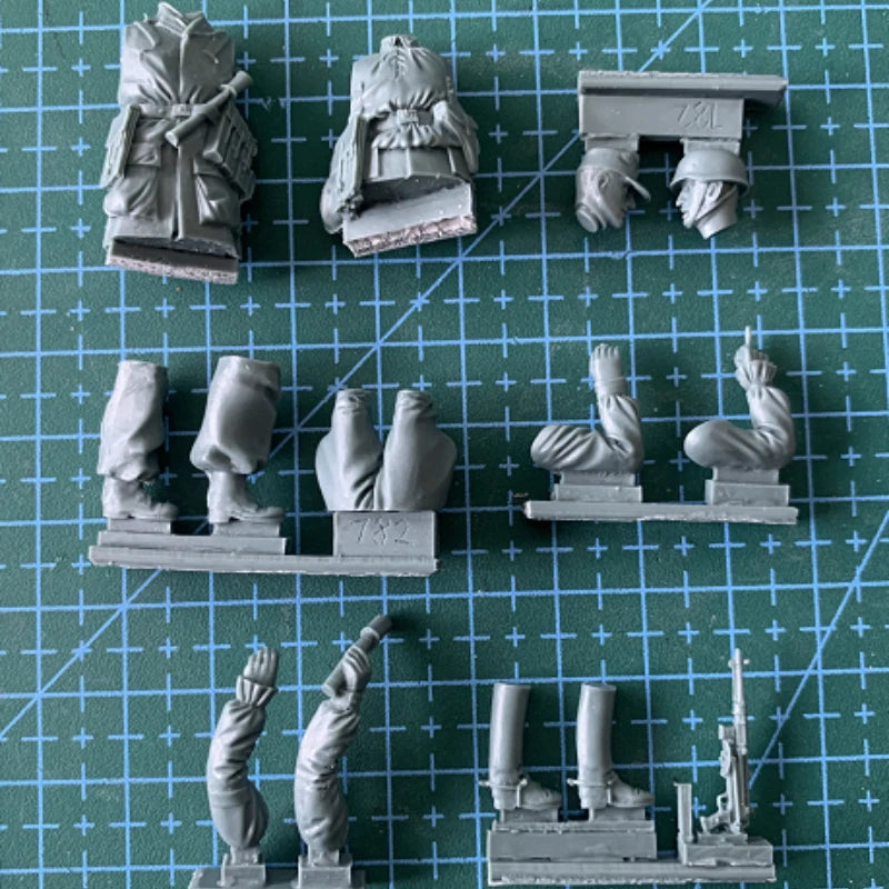 1/35 WWII Airborne & Armored Officers, 6 Figures, Resin Model Figure Kit, Unassembled and Unpainted