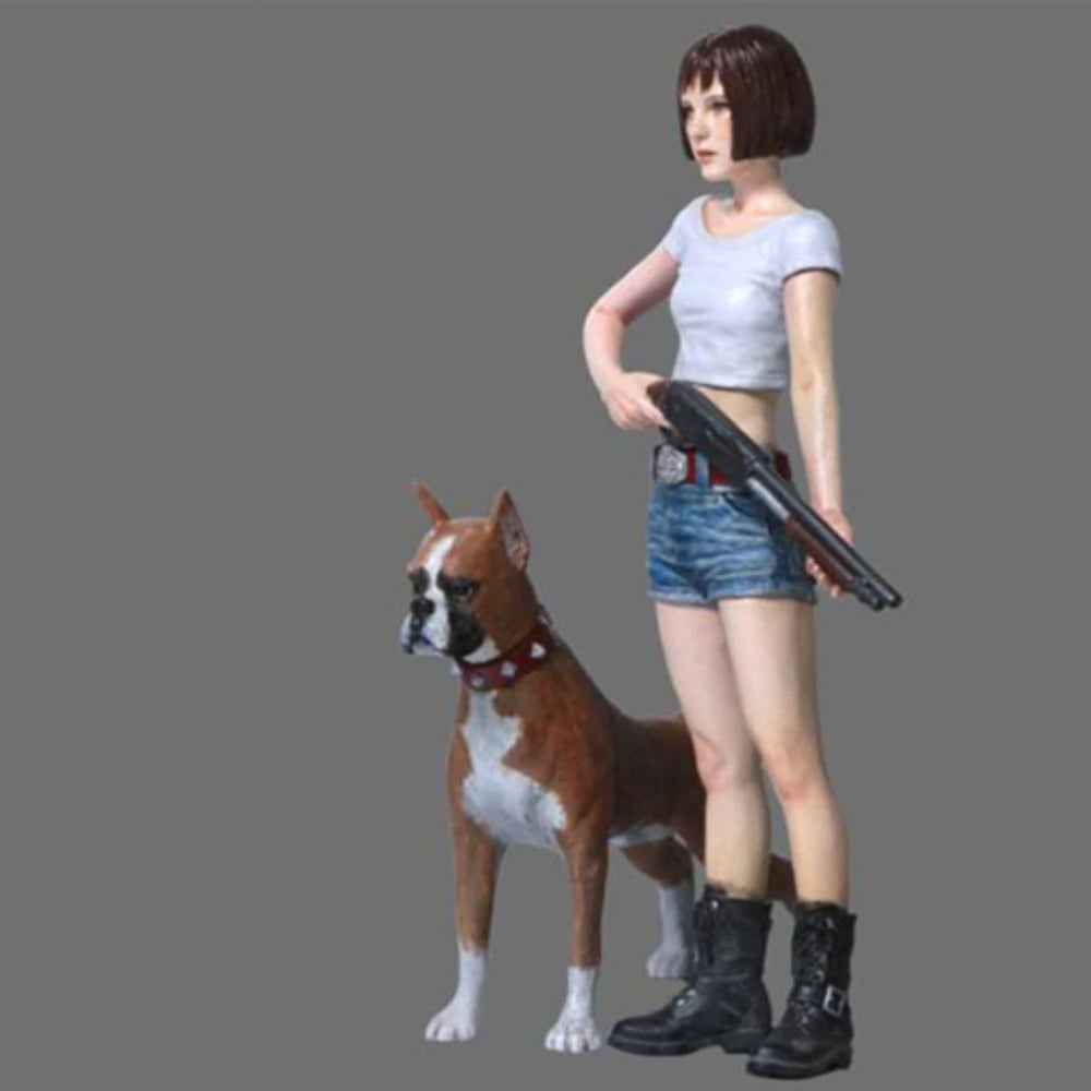 1/24 Modern Female Operator, 2 Figures, Resin Model Figure Kit, Unassembled and Unpainted