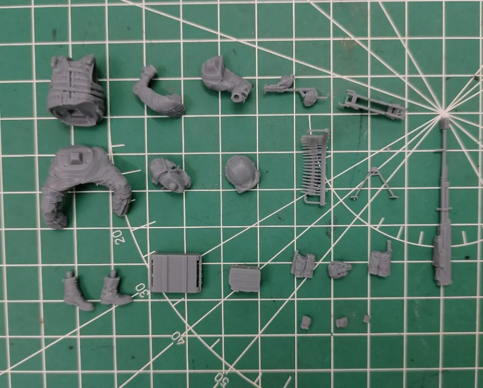 1/35 Modern Russian Soldier Fantasy Combat, Resin Model Figure Kit, Unassembled and Unpainted