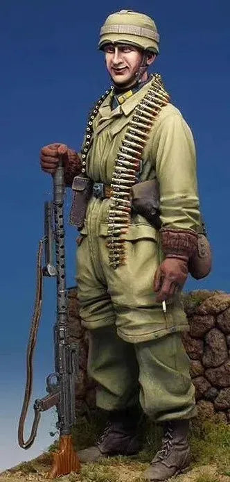 1/16 WWII US Machine Gunner with Ammo Bandolier, Resin Model Figure Kit, Unassembled and Unpainted