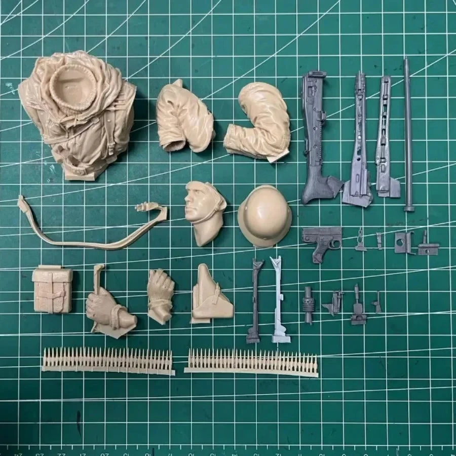 1/10 WWII German Rifleman with MP44 and Ammo Bandoliers, Resin Model Figure Kit, Unassembled and Unpainted
