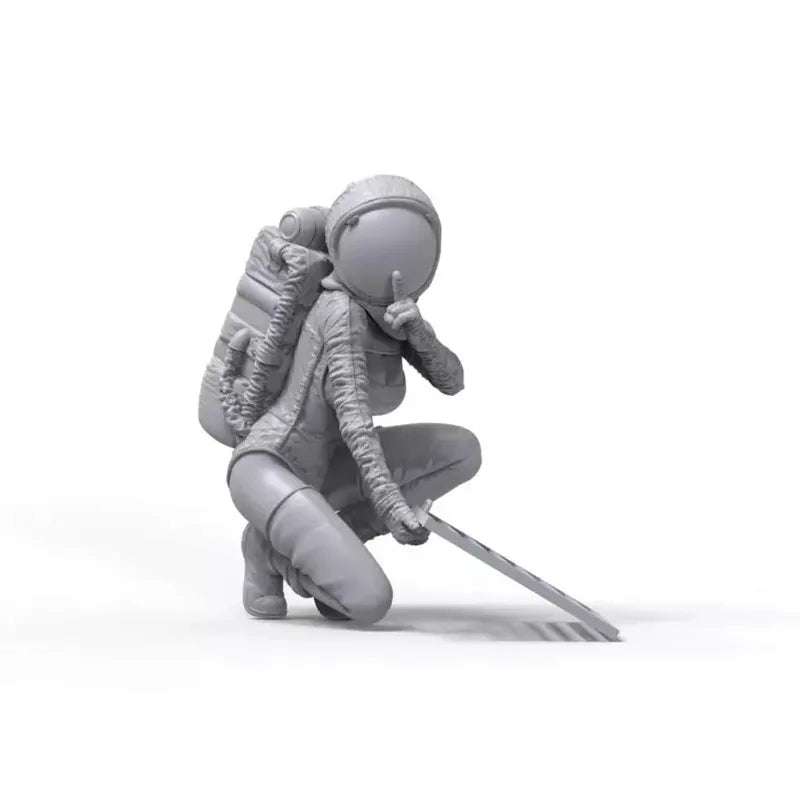1/24 Astronaut, Resin Model Figure Kit, Sci-Fi Theme, Unassembled and Unpainted