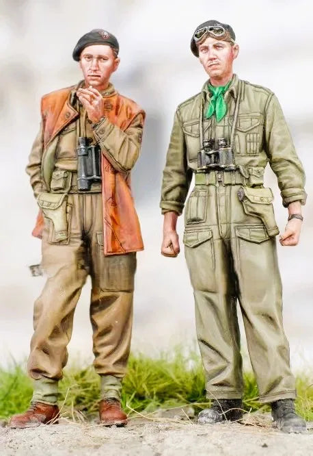 1/35 WWII British Infantry Standing with Lee-Enfield Rifles, 2 Figures, Resin Model Figure Kit, Unassembled and Unpainted
