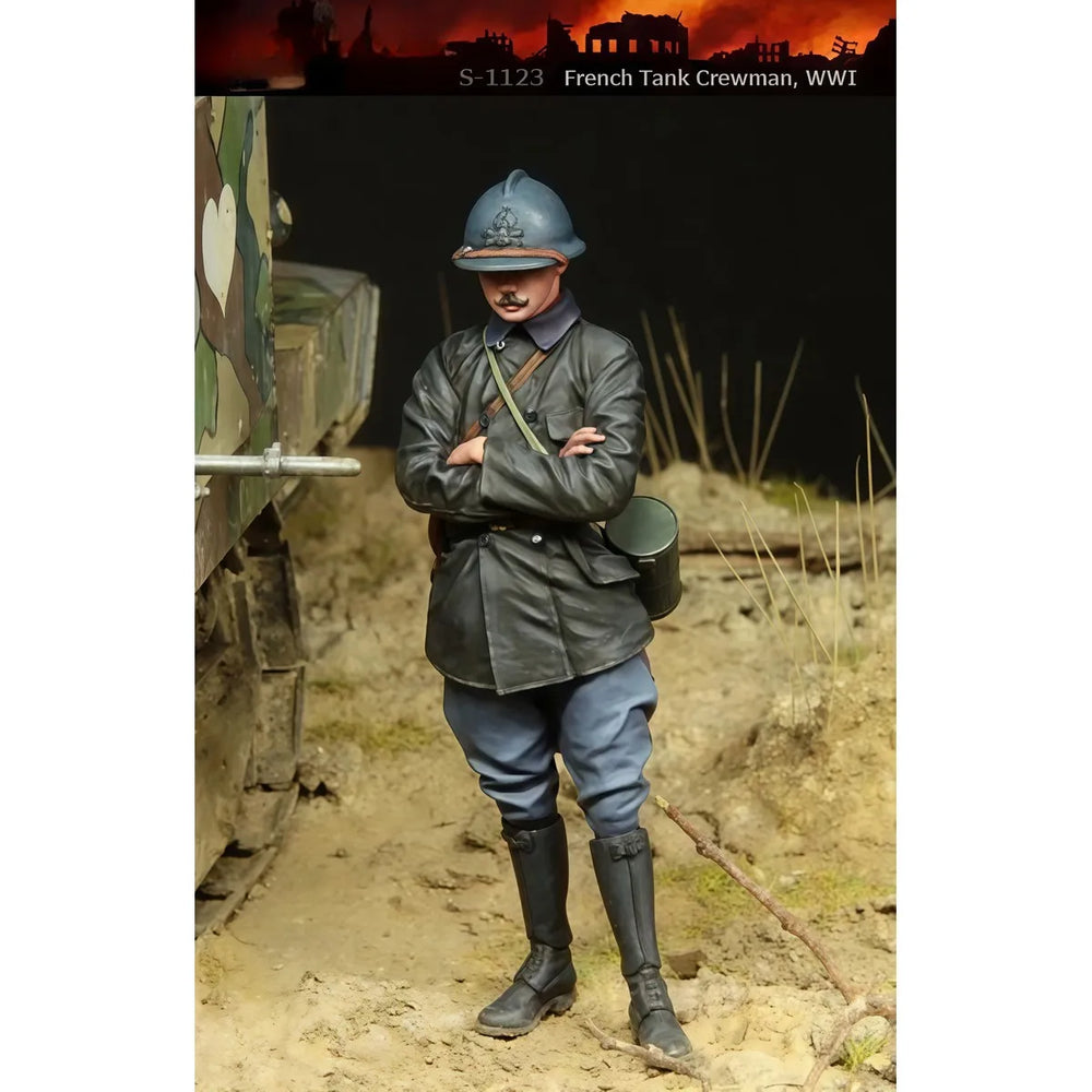 1/35 WWI French Tank Crewman, Resin Model Figure Kit, Unassembled and Unpainted