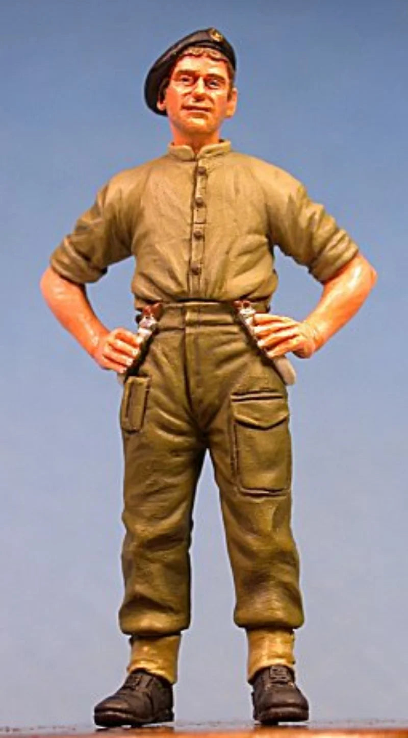 1/35 WWII British Canadian Tank Crewman, Resin Model Figure Kit, Unassembled and Unpainted