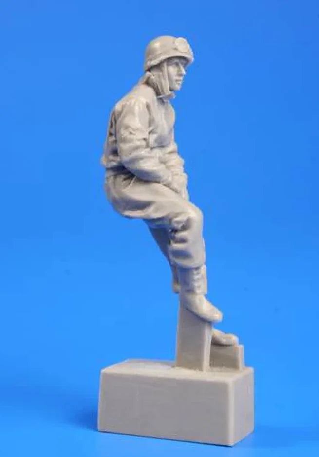 1/35 WWI Tank Crew, Resin Model Figure Kit, Unassembled and Unpainted