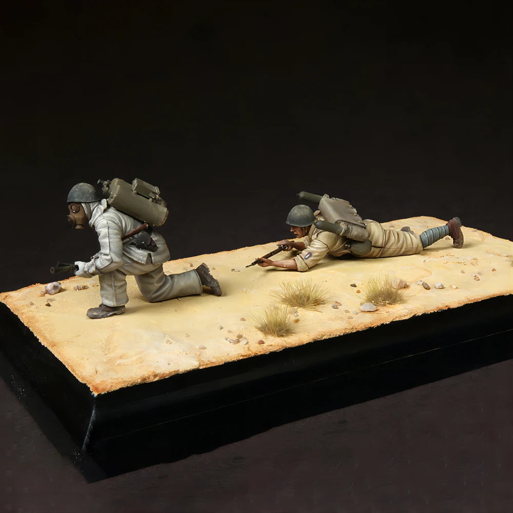 1/35 Modern Desert Infantry Squad, 2 Figures, Resin Model Figure Kit, Unassembled and Unpainted