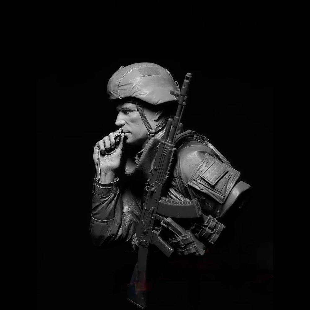 1/10 Modern Russian Soldier, Resin Model Figure Kit, Unassembled and Unpainted